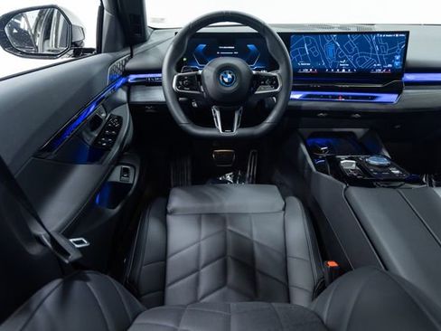 Used 2026 BMW i5 eDrive40 w/ M Sport Package AWD/4WD image 14