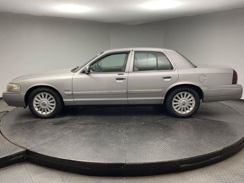 Used 2010 Mercury Grand Marquis LS RWD image 4