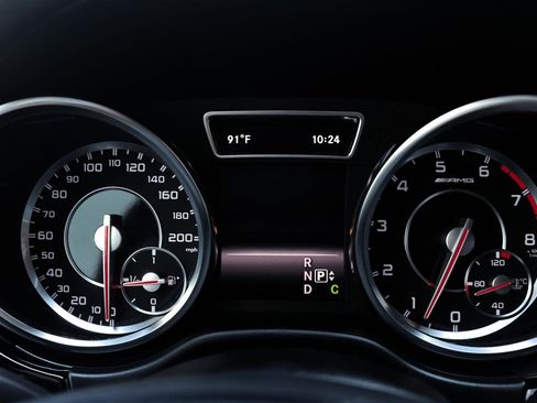 Used 2015 Mercedes-Benz GL 63 AMG 4MATIC image 24