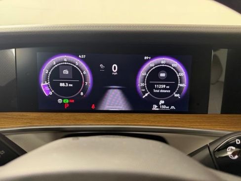 Used 2025 Volkswagen Tiguan SEL R-Line AWD/4WD image 13