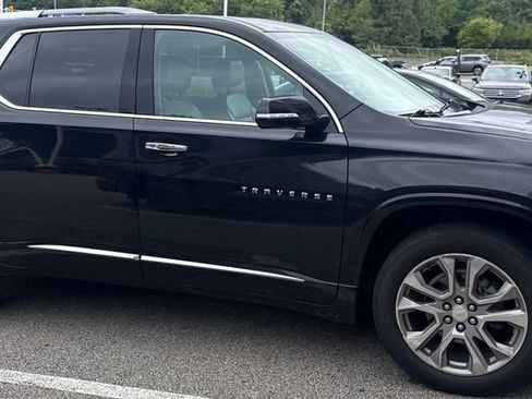 Used 2018 Chevrolet Traverse Premier w/ Driver Confidence II Package FWD image 7