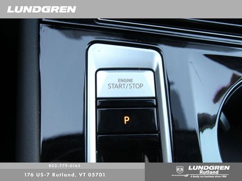 Certified 2025 Volkswagen Atlas SEL image 26