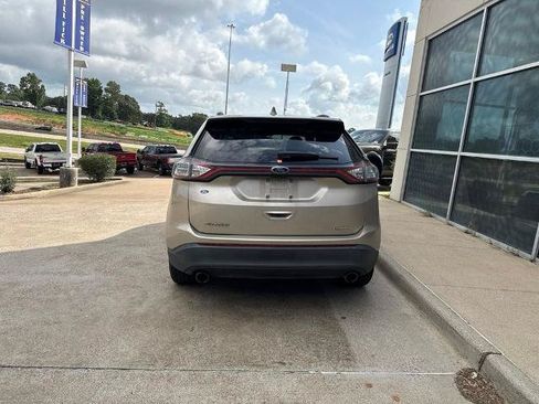 Certified 2018 Ford Edge SE FWD image 6