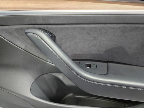 Used 2022 Tesla Model 3 Long Range AWD/4WD image 6