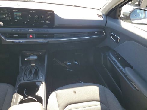 Used 2025 Kia K4 EX image 26