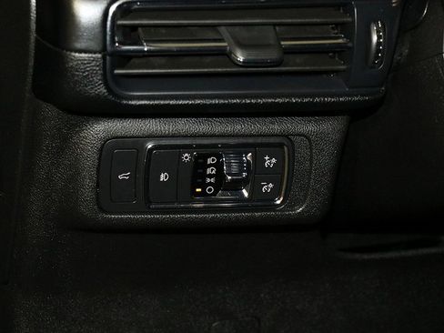 Used 2021 Lincoln Corsair Reserve w/ Equipment Group 201A image 26