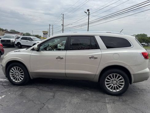 Used 2011 Buick Enclave CXL FWD image 3