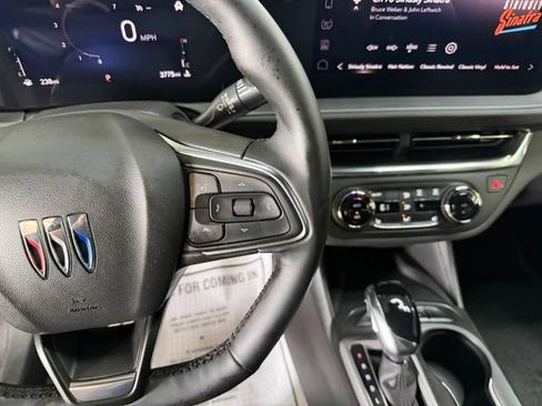 Used 2025 Buick Envista Preferred w/ Convenience I Package FWD image 27