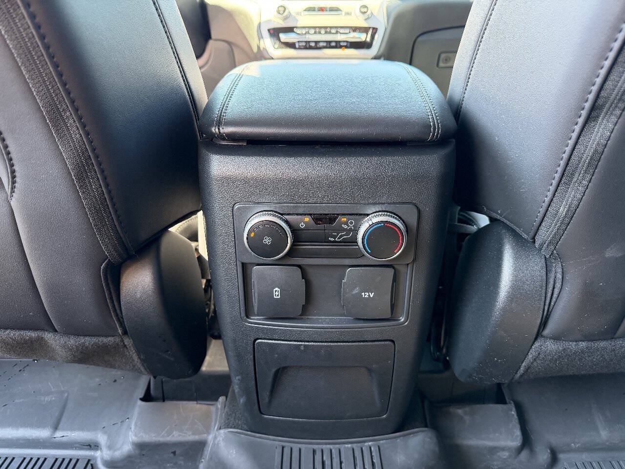 Used 2023 Ford Explorer XLT RWD image 16