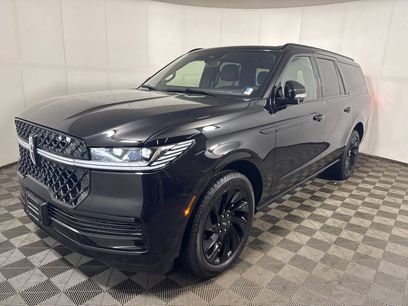 New 2025 Lincoln Navigator L Reserve w/ Jet Appearance Package