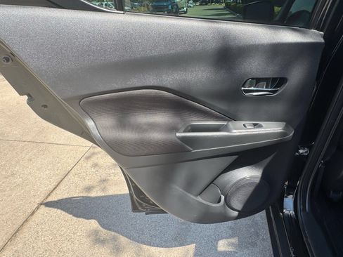 Used 2023 Nissan Kicks SV FWD image 28