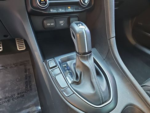 Used 2022 Hyundai Veloster N image 21