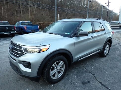 Used 2023 Ford Explorer XLT w/ Class IV Trailer Tow Package image 7