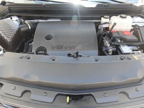Used 2023 Buick Enclave Essence w/ Sound and Sites Package AWD/4WD image 52