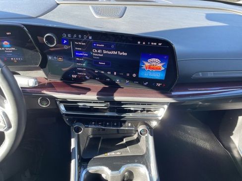 Used 2024 Chevrolet Traverse Z71 w/ Enhanced Driving Package image 21