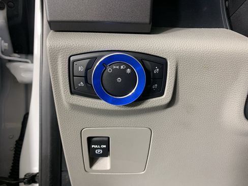 Used 2018 Ford F150 XLT AWD/4WD image 15