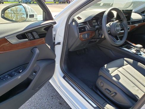 Used 2023 Audi A4 2.0T Premium w/ Convenience Package image 8