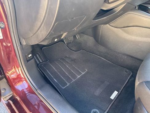 Used 2024 Nissan Altima 2.5 SV w/ SV Premium Package image 13