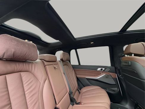 Used 2020 BMW X7 xDrive40i w/ M Sport Package AWD/4WD image 48