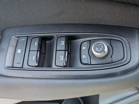 Used 2024 Subaru Outback Premium AWD/4WD image 12