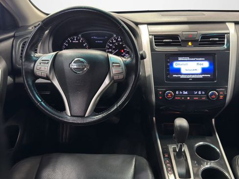 Used 2013 Nissan Altima 2.5 SV image 16
