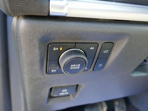 New 2026 Ford Expedition Active image 16