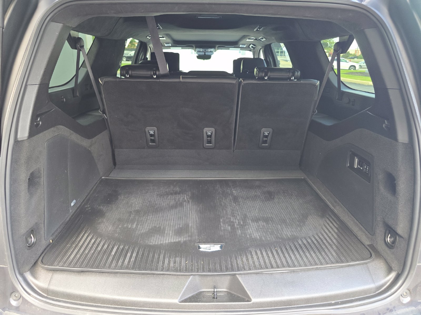 Used 2023 Cadillac Escalade ESV Premium Luxury Platinum w/ LPO, Floor Liner Package AWD/4WD image 25