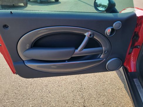 Used 2006 MINI Cooper Hardtop FWD image 13