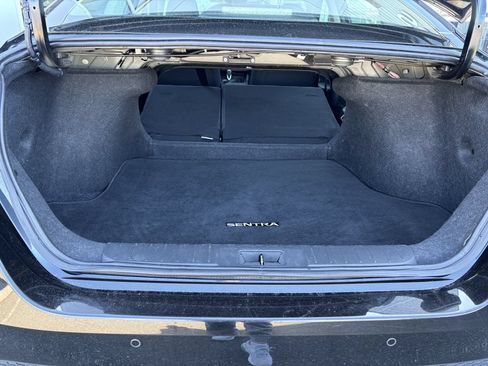 Used 2024 Nissan Sentra SV FWD image 27