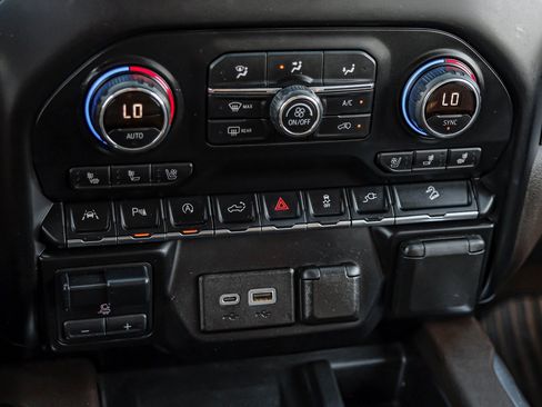 Used 2019 Chevrolet Silverado 1500 LTZ w/ LTZ Texas Edition image 29