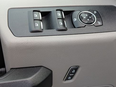 Used 2021 Ford F350 XL w/ Power Equipment Group image 13