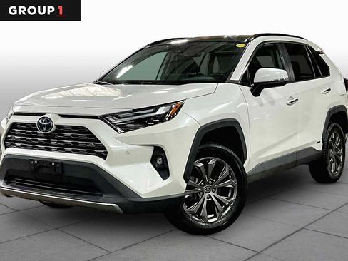 Used 2022 Toyota RAV4 Limited image 1