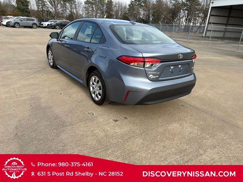 Used 2026 Toyota Corolla LE image 9