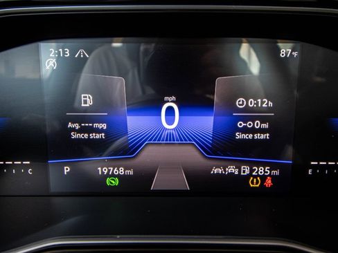 Used 2024 Volkswagen Jetta SE w/ Panoramic Sunroof Package FWD image 38