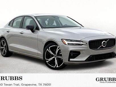 New 2025 Volvo S60 B5 Plus w/ Protection Package Premier