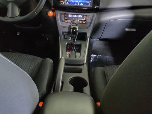Used 2019 Nissan Sentra SV FWD image 19