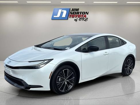 Used 2026 Toyota Prius Limited w/ Limited Premium Package FWD image 1