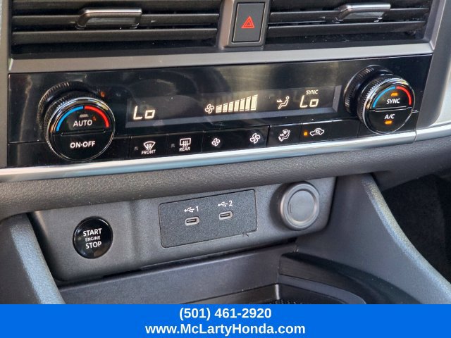 Used 2024 Nissan Rogue SV FWD image 25
