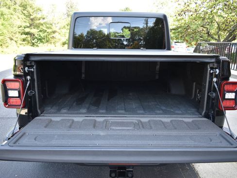 Used 2020 Jeep Gladiator Mojave AWD/4WD image 7