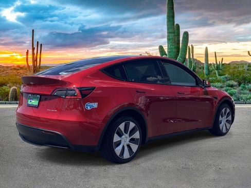 Used 2020 Tesla Model Y Long Range AWD/4WD image 3