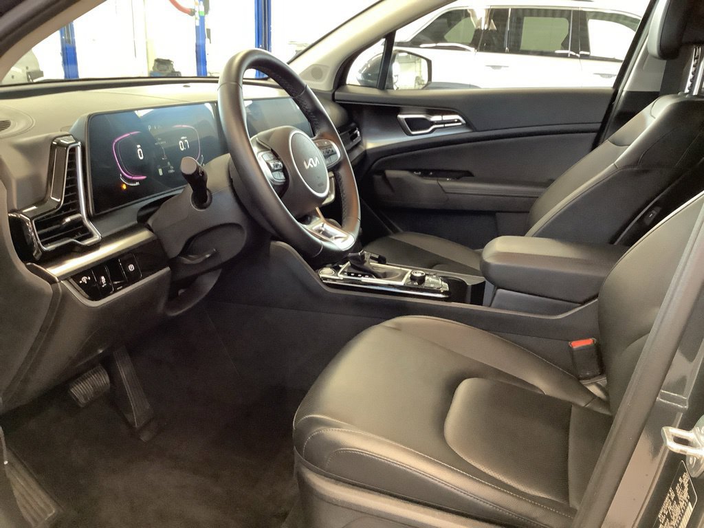 Certified 2024 Kia Sportage EX AWD/4WD image 14