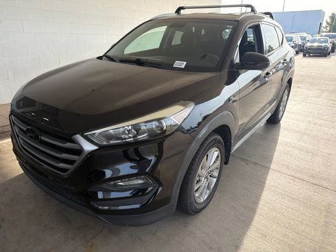 Used 2017 Hyundai Tucson SE w/ SE Popular Package 02 FWD image 1