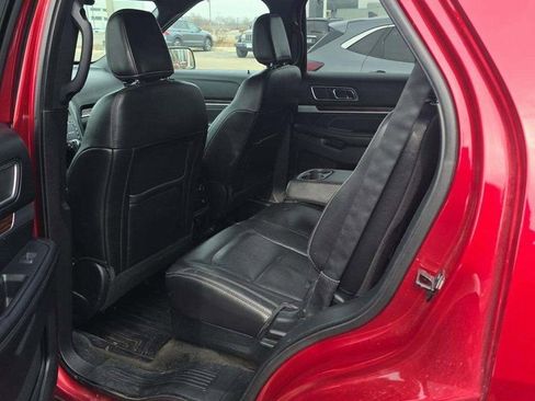 Used 2018 Ford Explorer Limited w/ Equipment Group 301A image 7