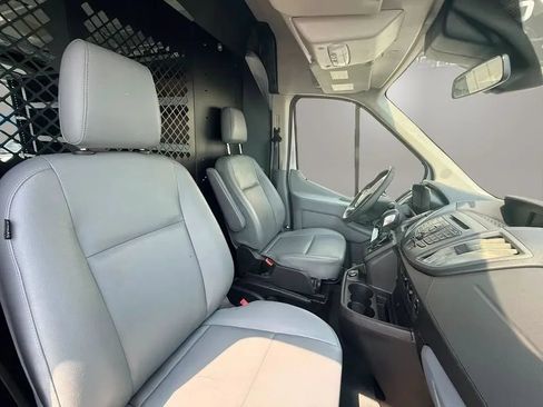 Used 2019 Ford Transit 250 130 Medium Roof RWD image 12
