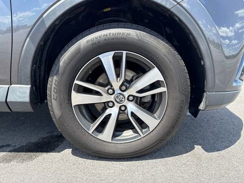 Used 2018 Toyota RAV4 XLE w/ Plus Extra Value Package AWD/4WD image 11