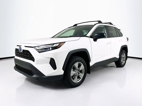 Used 2024 Toyota RAV4 LE AWD/4WD image 11