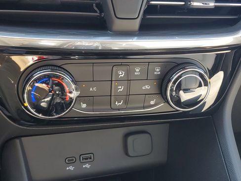 Used 2025 Buick Encore GX Sport Touring w/ Advanced Technology Package image 27