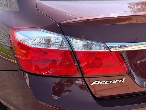 Used 2014 Honda Accord Sport image 14