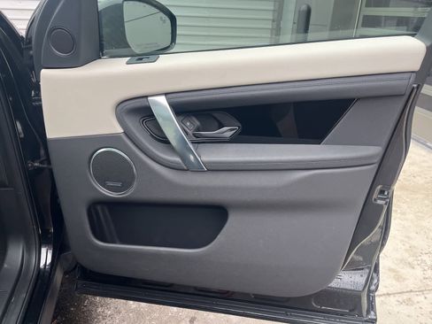 Used 2022 Land Rover Discovery Sport S image 15