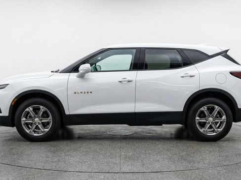 Used 2025 Chevrolet Blazer LT image 5